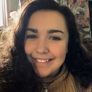 Meet your Posher, Gabby